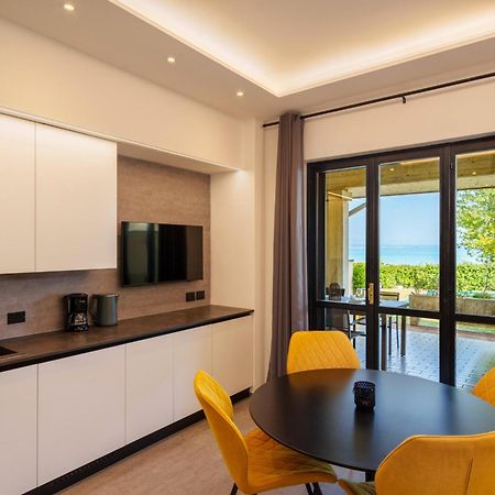 Lakeview Apartment Primea Sirmione Exterior photo